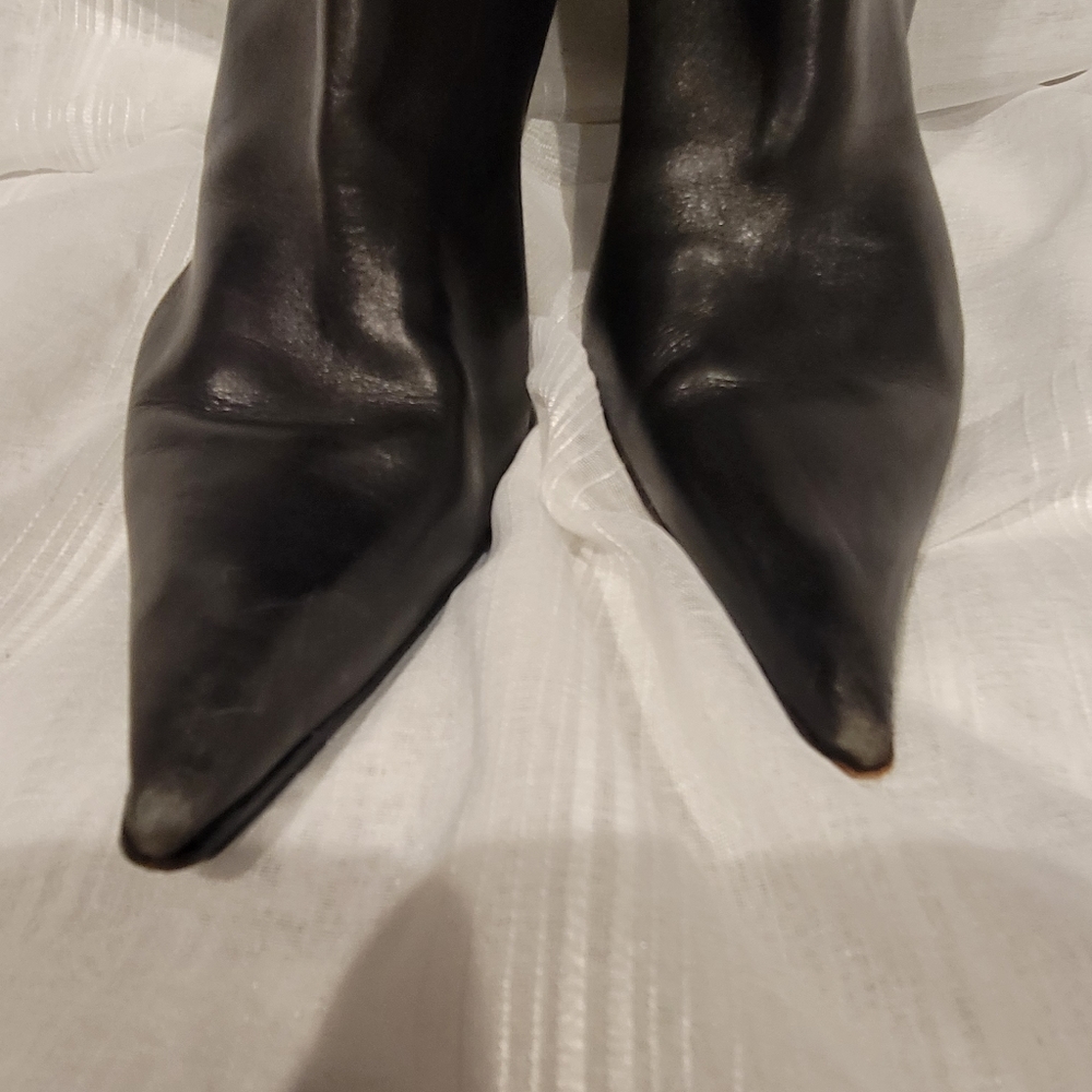 Charles David Ankle Boots - Picture 9 of 9